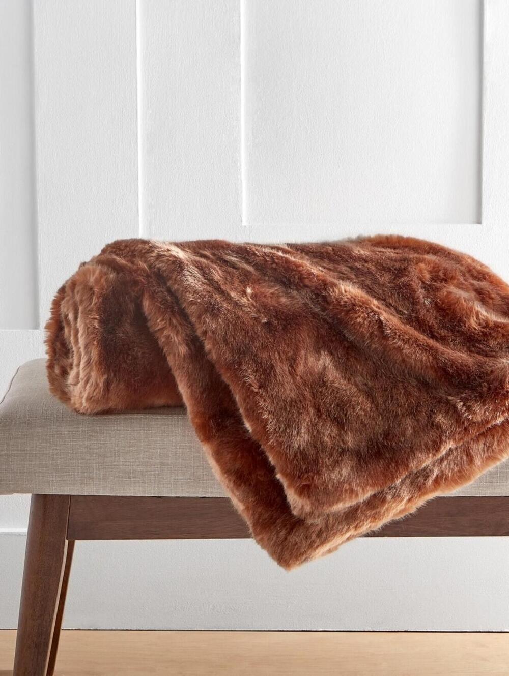 Hotel Collection Lynx Faux Fur Throw, 50" x 60", Honey, NWT (TRW2)